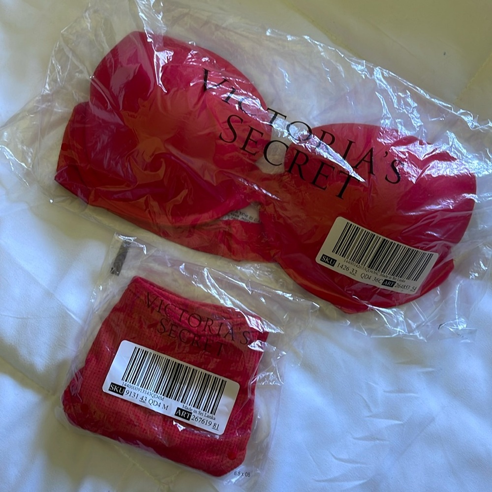 PINK 🐕 Bra & Panty Set